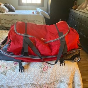 34” High Sierra drop bottom duffel